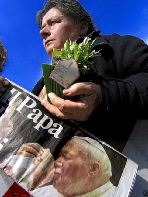 Mourning the Pope 2