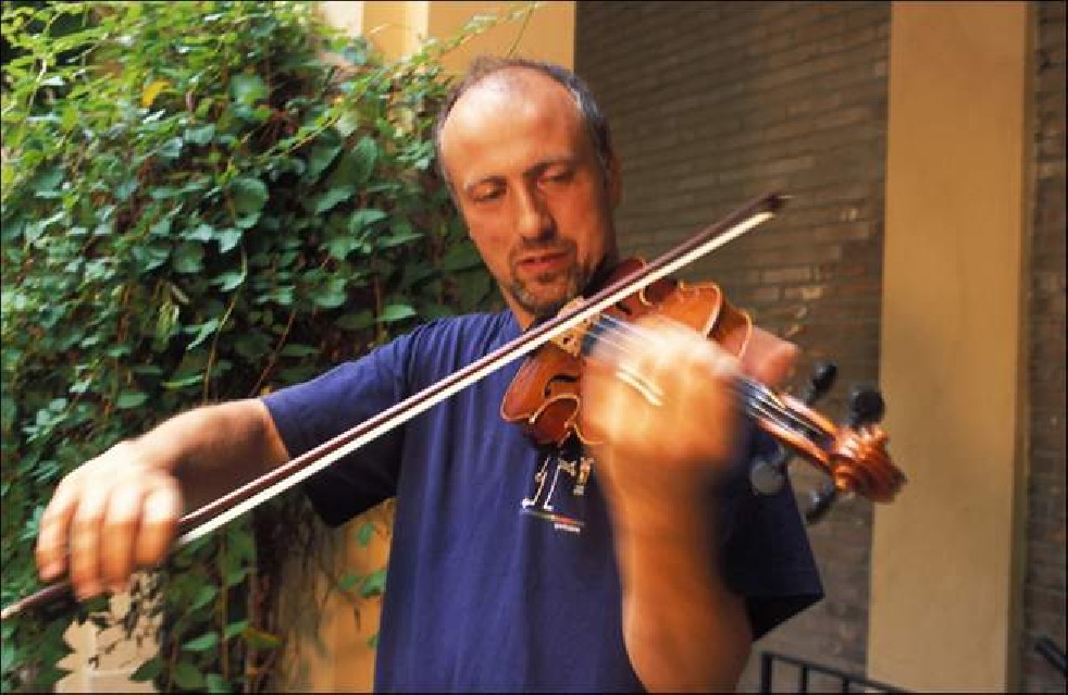 Stradivarius' Heirs 