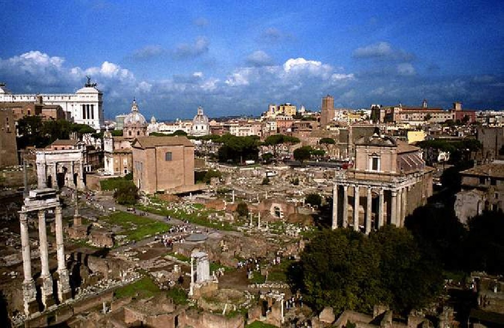 S.P.Q.R. Walking in Rome