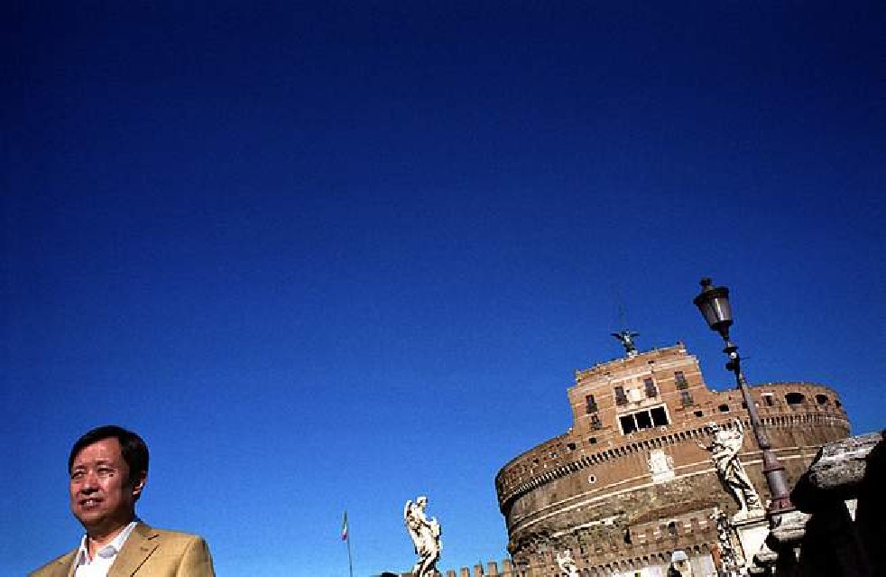 S.P.Q.R. Walking in Rome